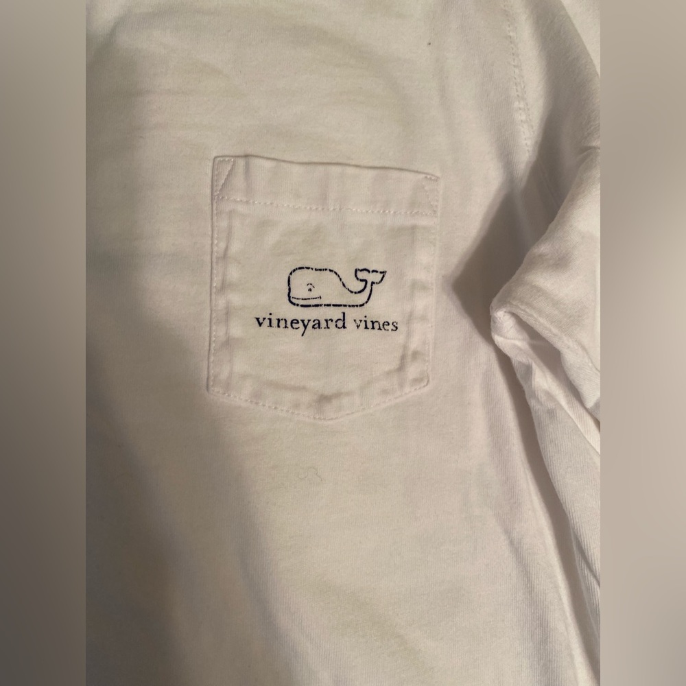 VINEYARD VINES • long sleeve t-shirt • White • Small • EUC